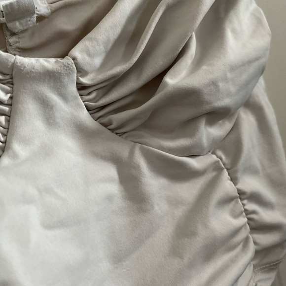 GARAGE- Crop tank top 🩶 - Picture 3 of 8